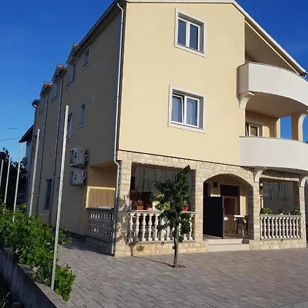 Evelin Apartment